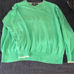 NWOT Vineyard Vines cashmere v-neck sweater